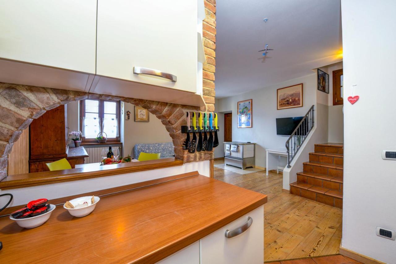 Вілла Casa Nel Borgo - Casa Oliva Tremosine Екстер'єр фото